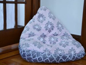 How to make bean bag chair out of a blanket?